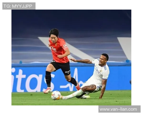 从普通球员到足球明星的华丽转身走进韩国联赛的旅程