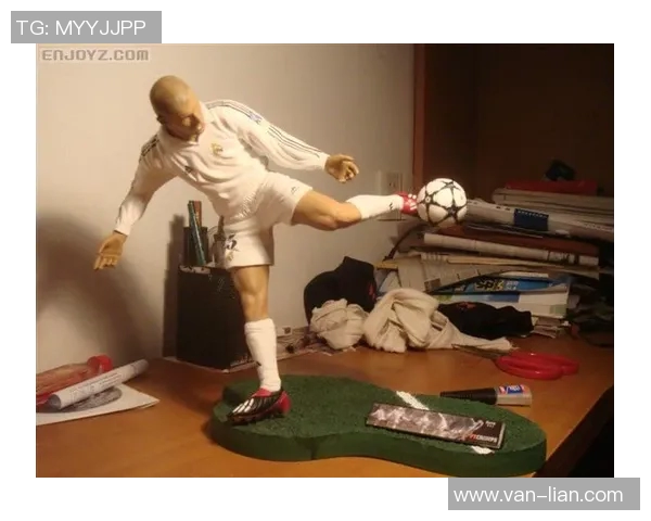 全新足球明星手办震撼发布精美细节展现运动魅力与个性风采 全新足球明星手办震撼发布精美细节展现运动魅力与个性风采